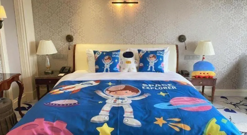 Bed in Haoyikang Hotel