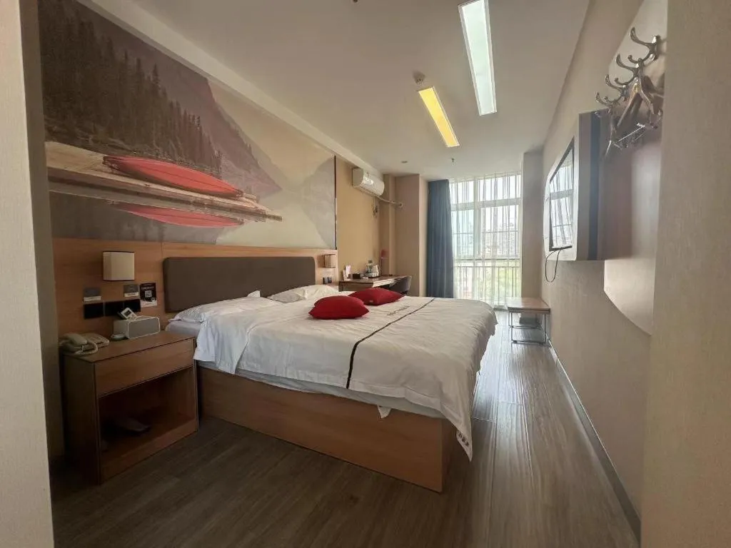 Bed in Thank Inn Hotel Shandong Heze Mudan District Bayi Road Pedestrian Street