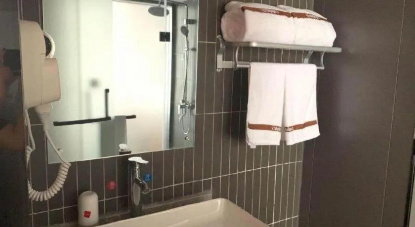 Thank Inn Hotel Shandong Heze Mudan District Bayi Road Pedestrian Street