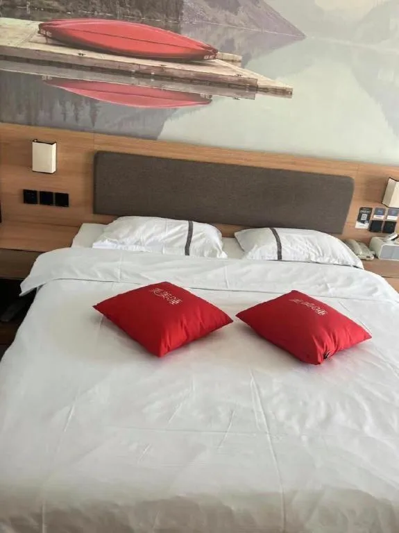 Bed in Thank Inn Hotel Shandong Heze Mudan District Bayi Road Pedestrian Street