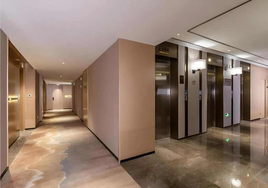 Echeng Hotel Nanning Huqiu Metro Station