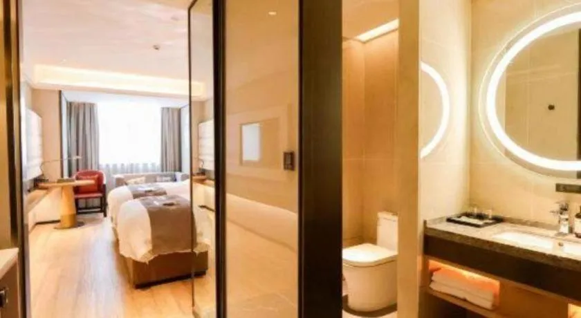 Echeng Hotel Nanning Huqiu Metro Station