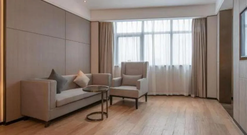 Echeng Hotel Nanning Huqiu Metro Station