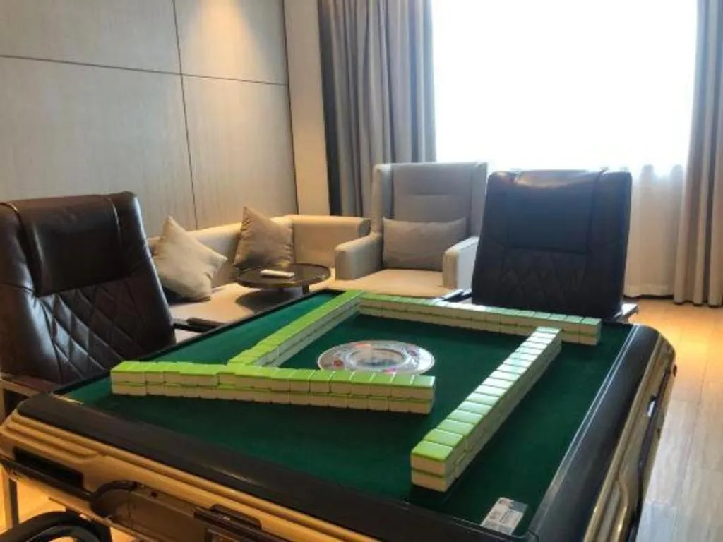 Echeng Hotel Nanning Huqiu Metro Station