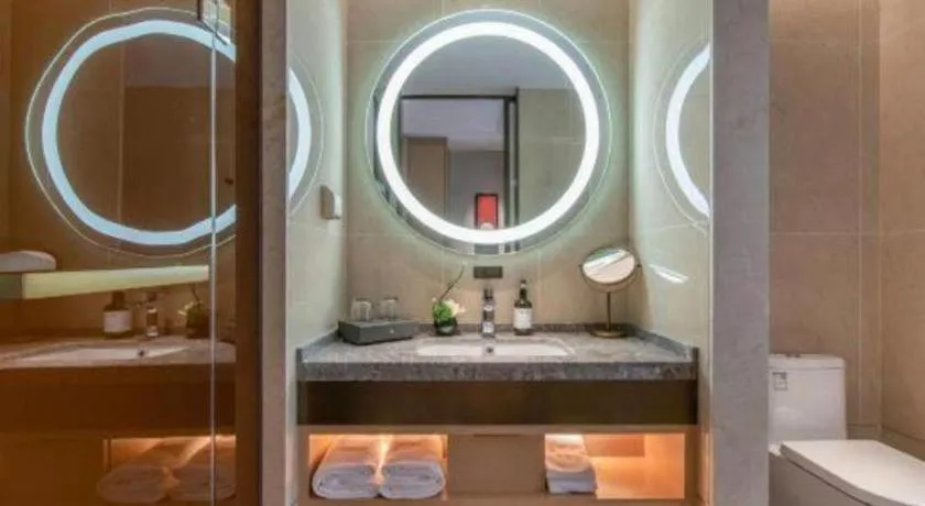 Echeng Hotel Nanning Huqiu Metro Station