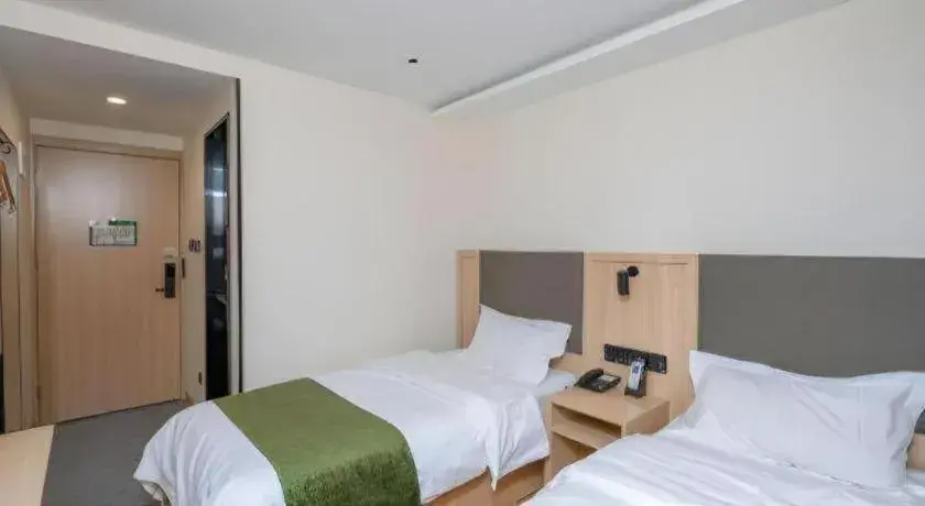 Bed in Green Tree Inn Express Beijing Xicheng District Dazhalan Bed in Green Tree Inn Express Beijing Xicheng District Dazhalan