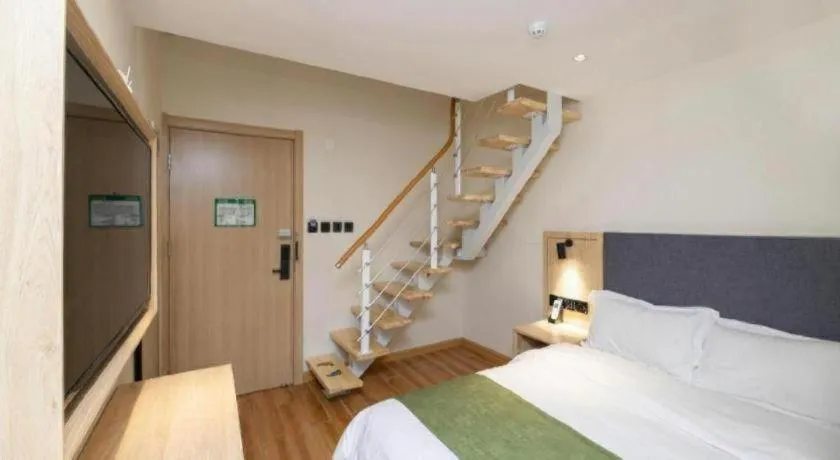 Bed in Green Tree Inn Express Beijing Xicheng District Dazhalan