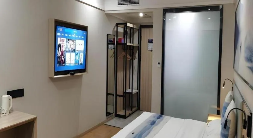 Bed in Green Tree Inn Express Jiangsu Taizhou Xinghua RT-Mart