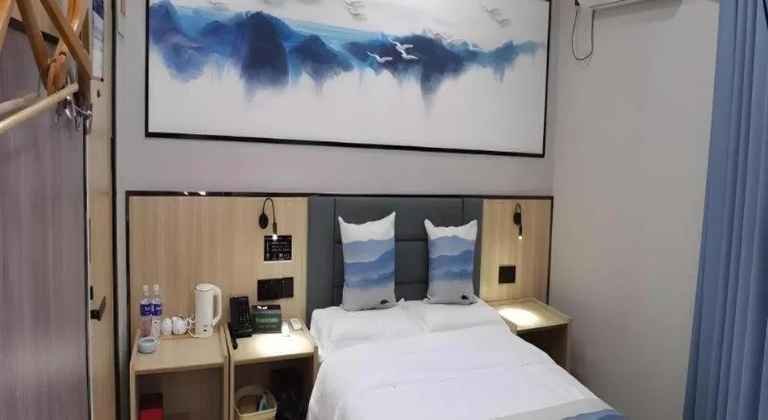 Bed in Green Tree Inn Express Jiangsu Taizhou Xinghua RT-Mart