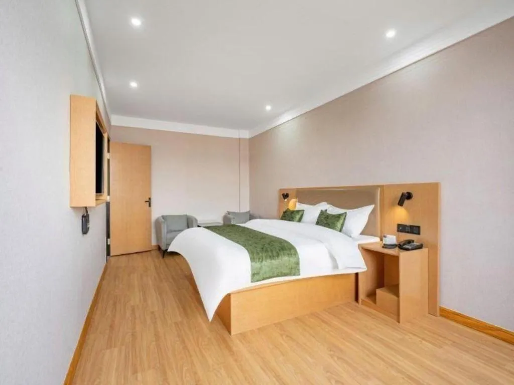 Bed in Green Tree Inn Express Weifang Zhucheng Longyuan Shangcheng