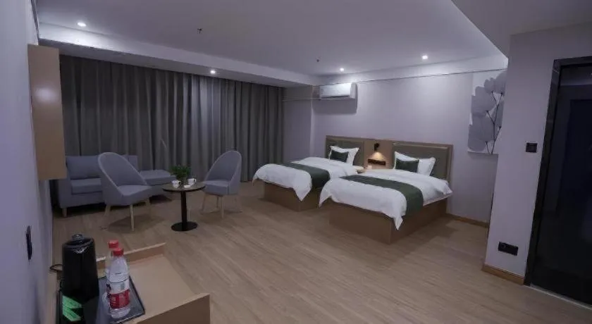 Green Tree Inn Express Weifang Zhucheng Longyuan Shangcheng