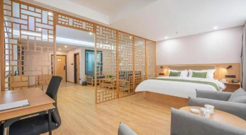 Green Tree Inn Express Weifang Zhucheng Longyuan Shangcheng