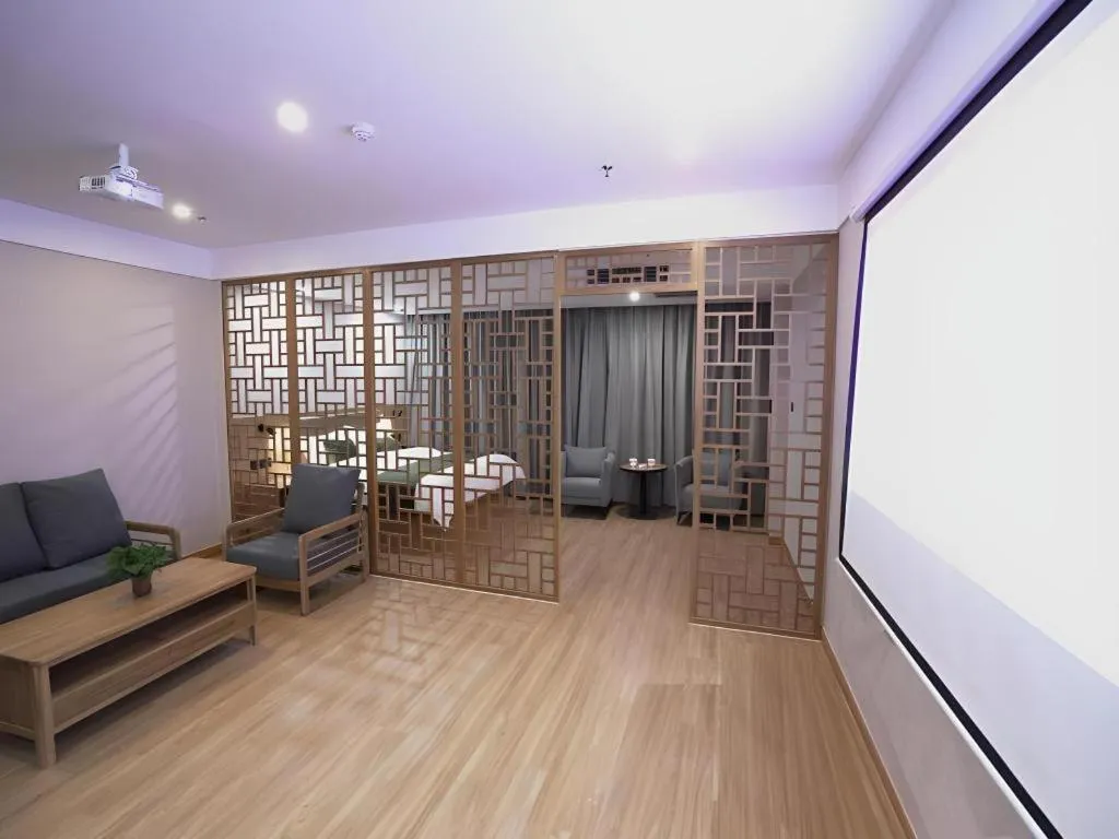 Green Tree Inn Express Weifang Zhucheng Longyuan Shangcheng