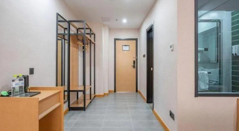 Green Tree Inn Express Weifang Zhucheng Longyuan Shangcheng