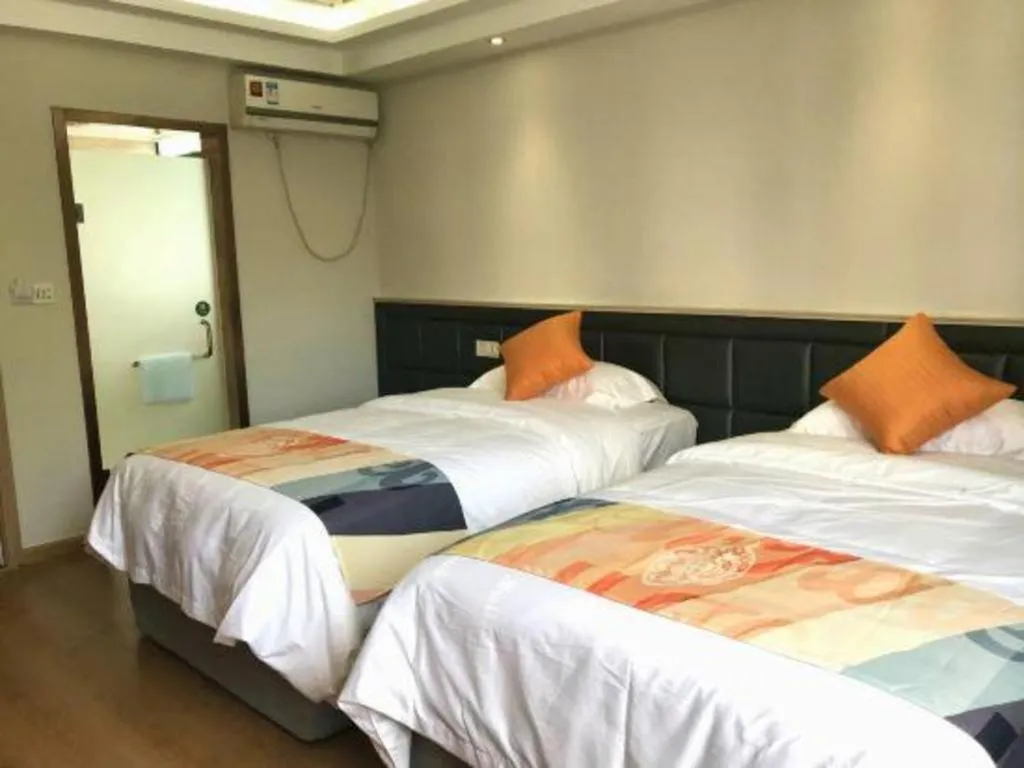 Bed in Shell Hotel Shanghai Minhang District Wenjing Road Metro Station