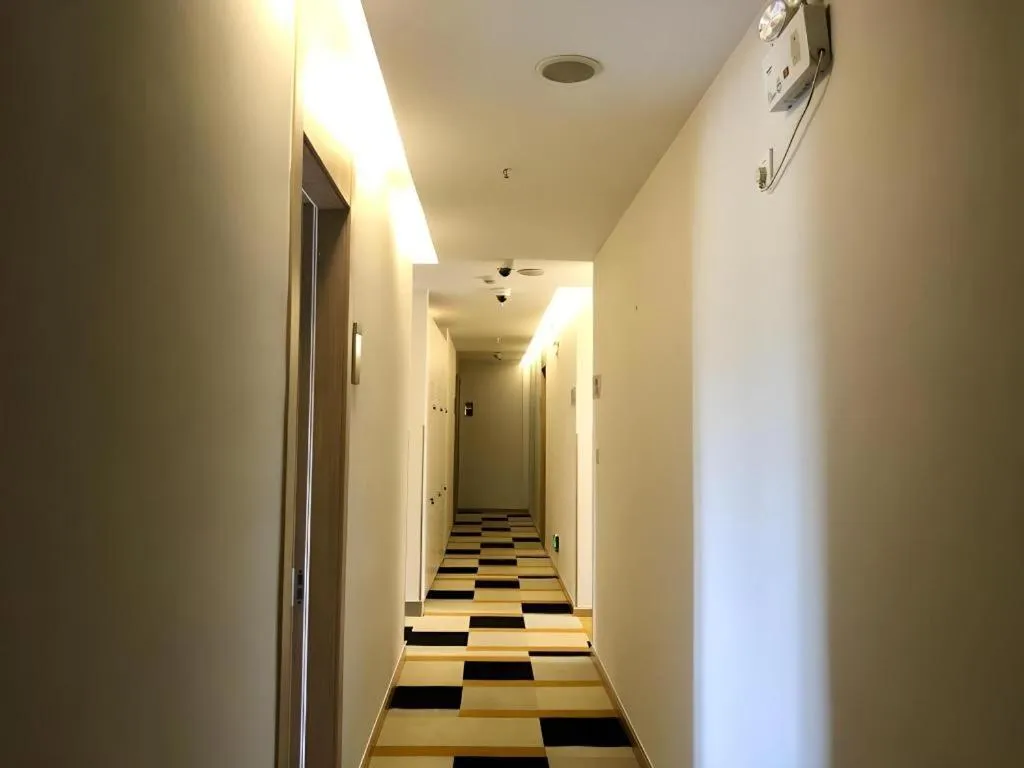 Shell Hotel Shanghai Minhang District Wenjing Road Metro Station