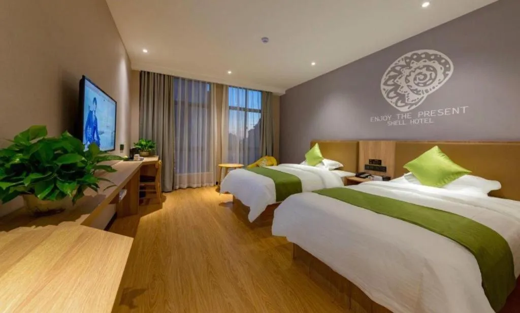 Bed in Shell Hotel Anhui Huaibei Suixi County Economic Development Zone