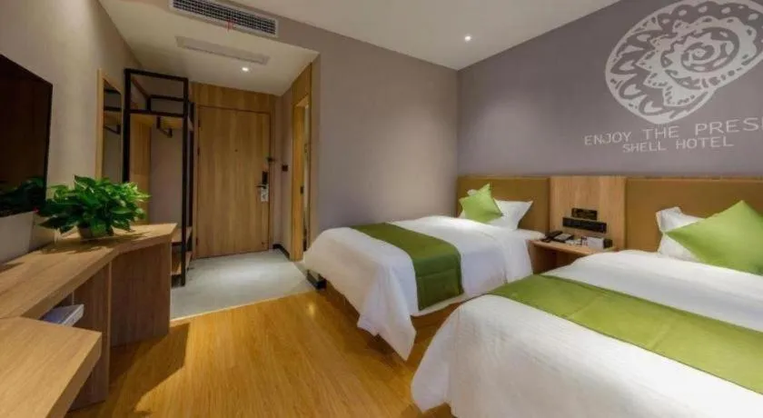 Bed in Shell Hotel Anhui Huaibei Suixi County Economic Development Zone