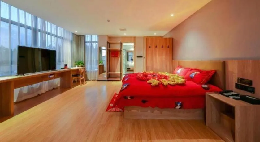 Bed in Shell Hotel Anhui Huaibei Suixi County Economic Development Zone