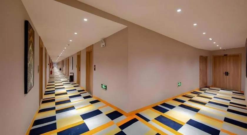 Bed in Shell Hotel Anhui Huaibei Suixi County Economic Development Zone