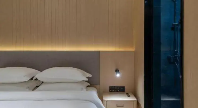Bed in Deep Sleep Hotel Xuzhou High-Speed Railway Station East Square Oubeisha Bed in Deep Sleep Hotel Xuzhou High-Speed Railway Station East Square Oubeisha