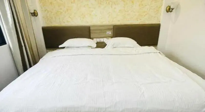 Bed in GreenTree Alliance Hotel Shanghai Baoshan District Meilan Lake Yueluo Road Bed in GreenTree Alliance Hotel Shanghai Baoshan District Meilan Lake Yueluo Road