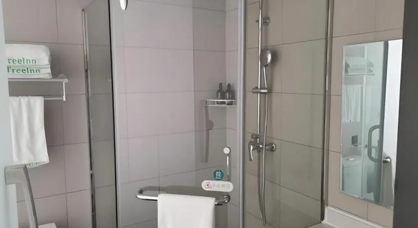 Green Tree Inn Express Jinan Huaiyin District Jingshi Road Children's Hospital