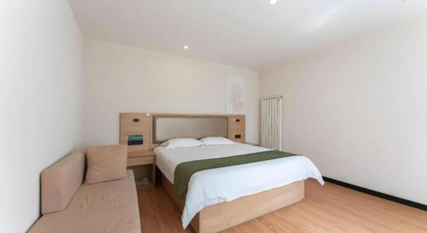 Bed in Green Tree Inn Express Jinan Huaiyin District Jingshi Road Children's Hospital