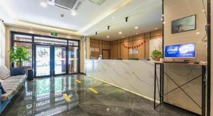 Green Tree Inn Express Jinan Huaiyin District Jingshi Road Children's Hospital