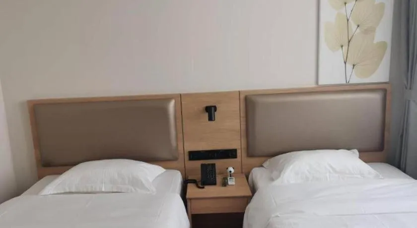 Bed in Green Tree Inn Express Jinan Huaiyin District Jingshi Road Children's Hospital