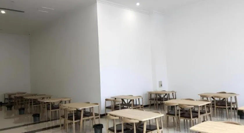 Green Tree Inn Express Tangshan Yueting County Bus Station