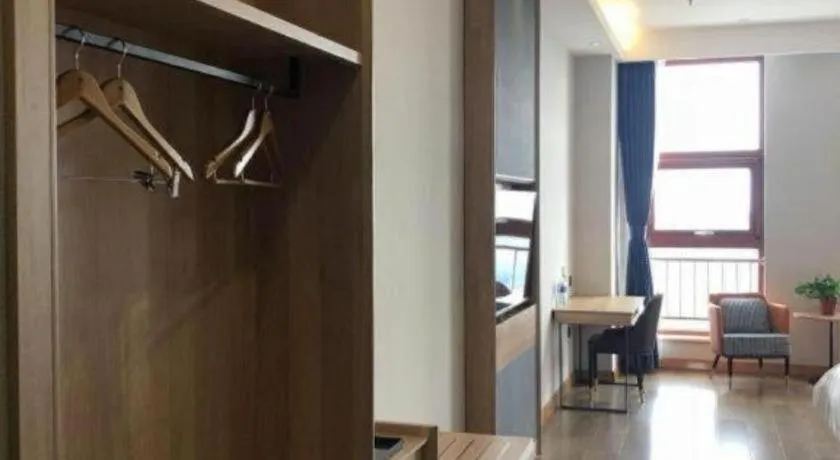 Green Tree Inn Express Tangshan Yueting County Bus Station