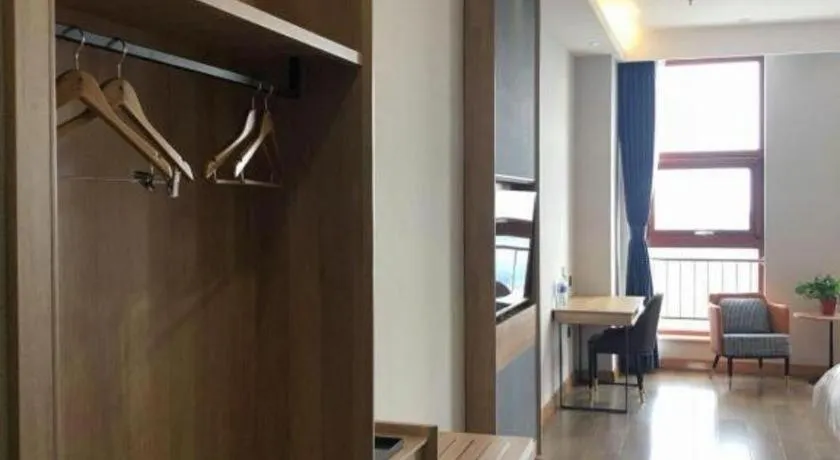 Green Tree Inn Express Tangshan Yueting County Bus Station