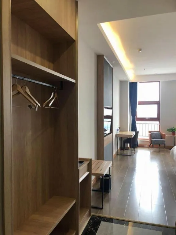 Green Tree Inn Express Tangshan Yueting County Bus Station