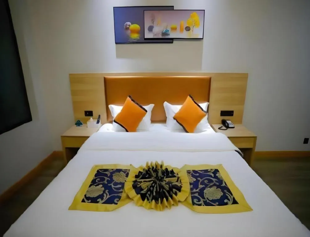 Bed in Green Tree Inn Express Tangshan Yueting County Bus Station