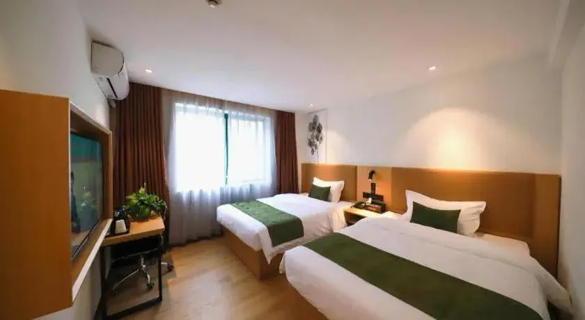 Bed in Green Tree Inn Guangxi Wuzhou 2nd Xinxing Road Liangguang Market Bed in Green Tree Inn Guangxi Wuzhou 2nd Xinxing Road Liangguang Market