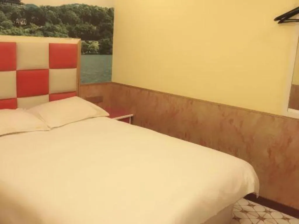 Bed in Ease Hotel Shanghai Chuanhuan Nan Road Chuansha Metro Station