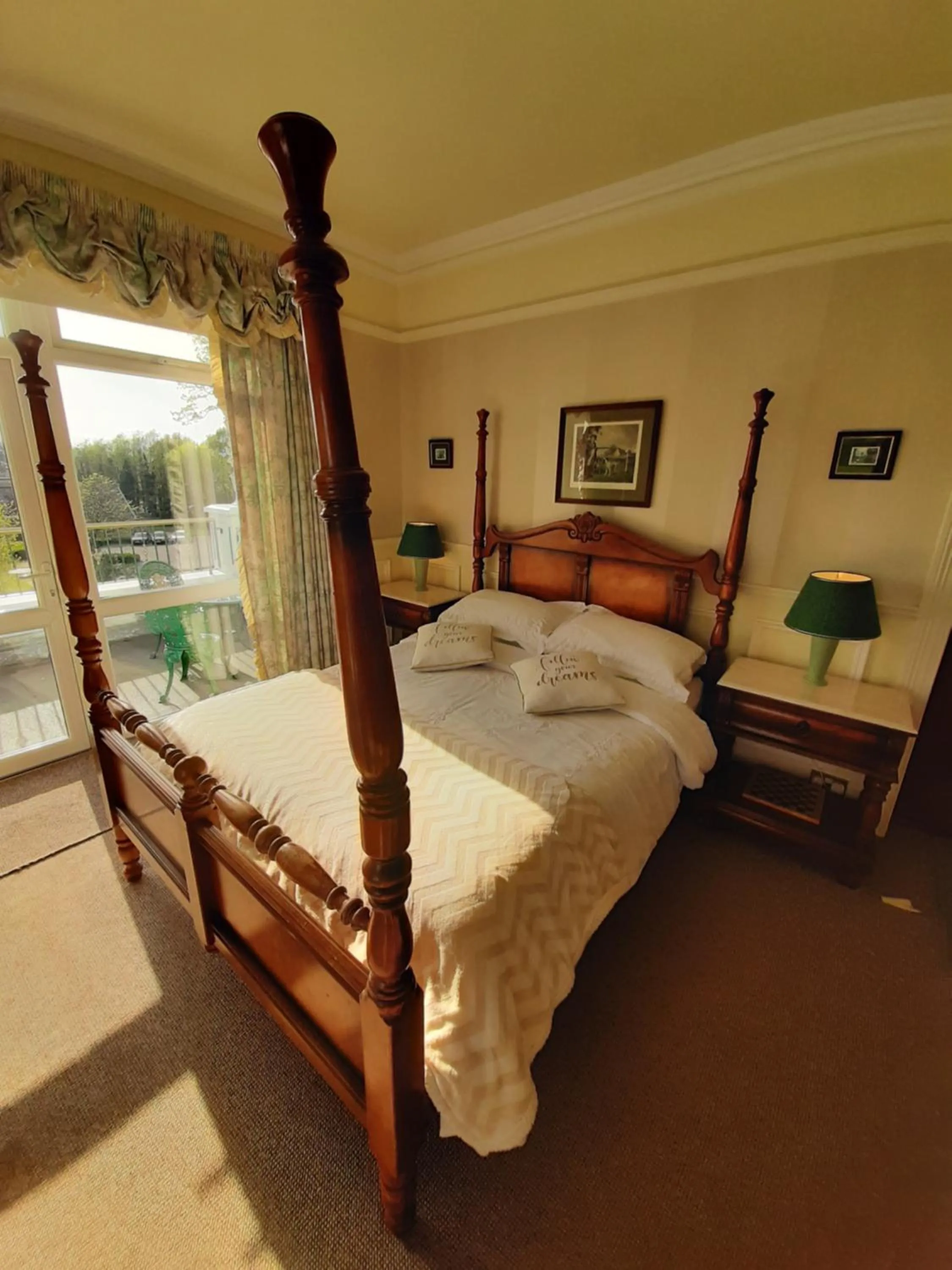Bed in Ardgort Country House
