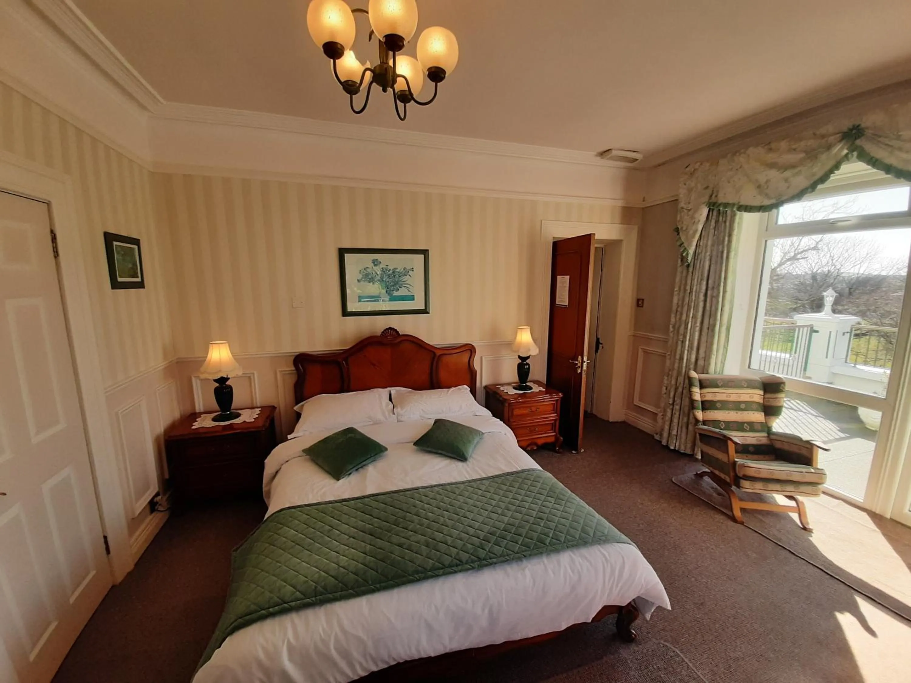 Bed in Ardgort Country House