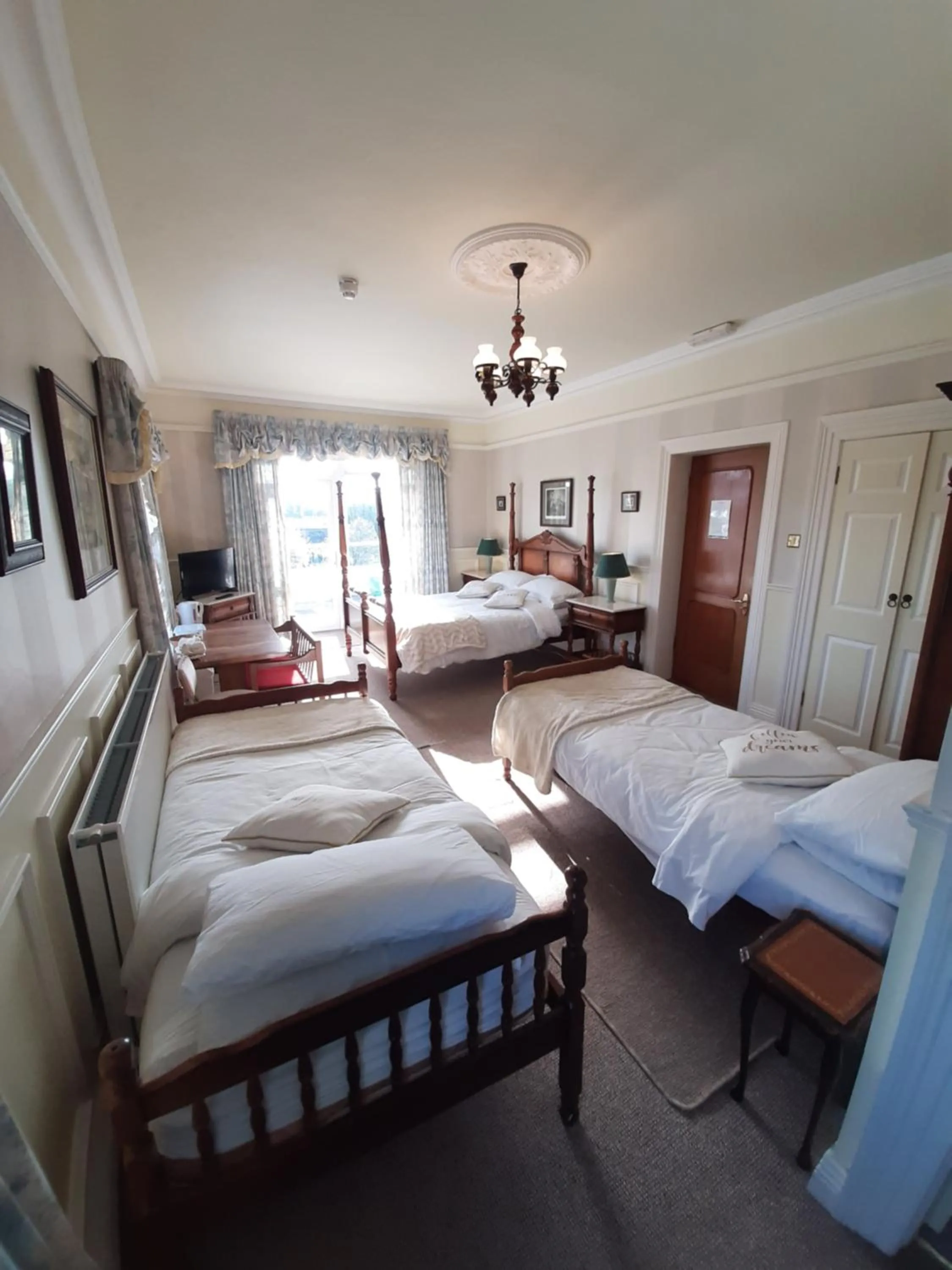 Bed in Ardgort Country House