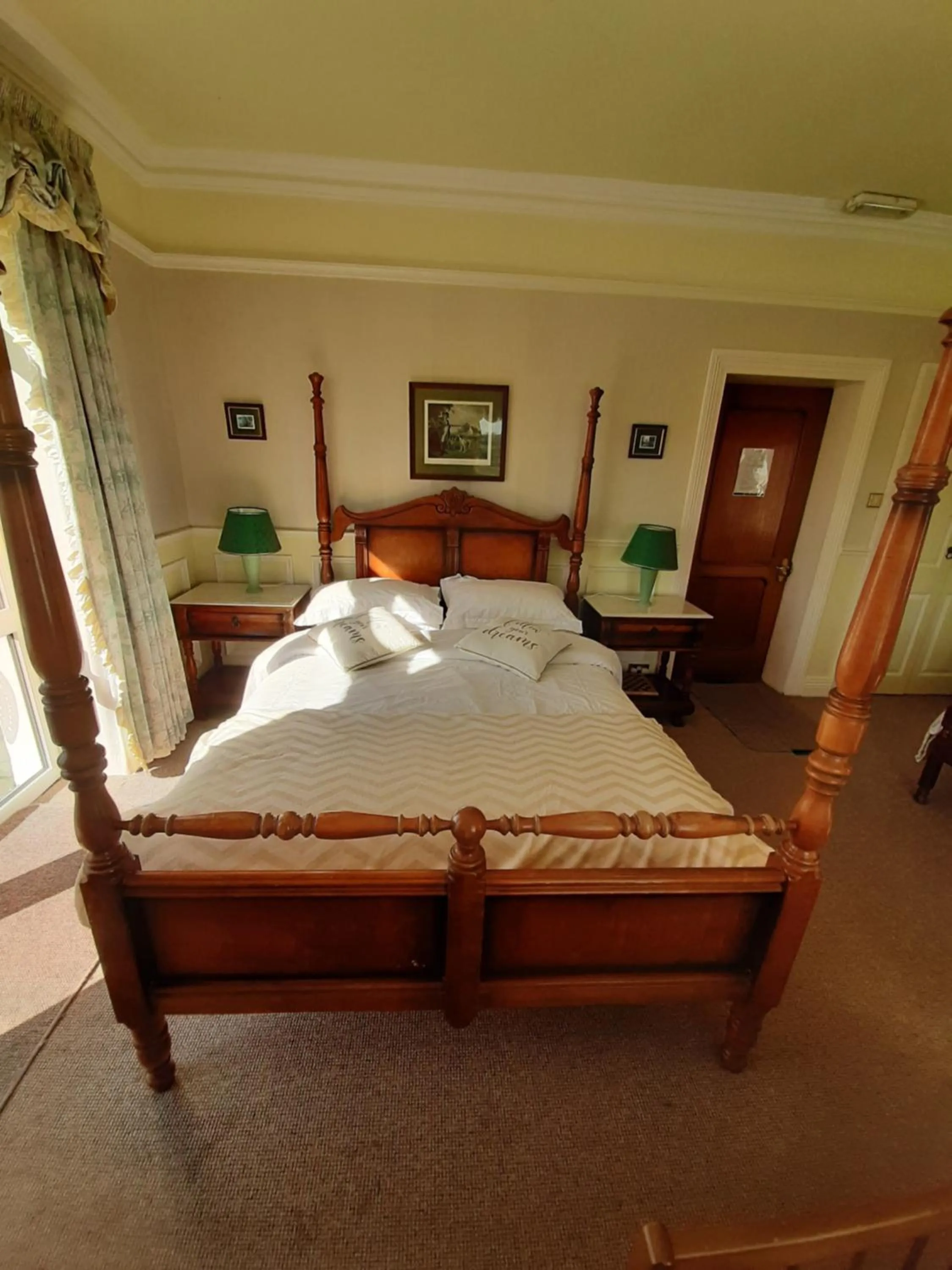 Bed in Ardgort Country House
