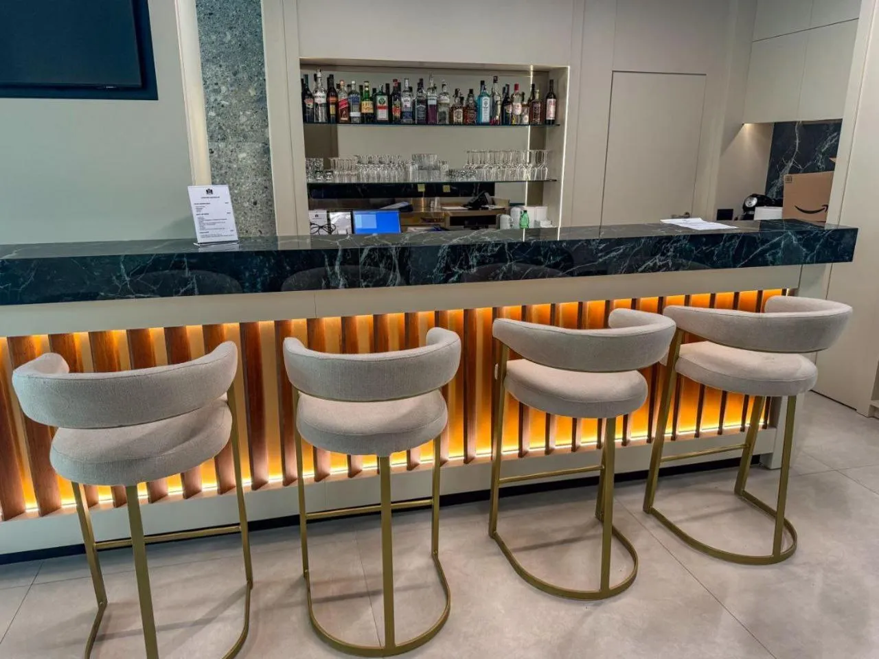 Lounge or bar in Acca Sporting Milano - AA Hotels
