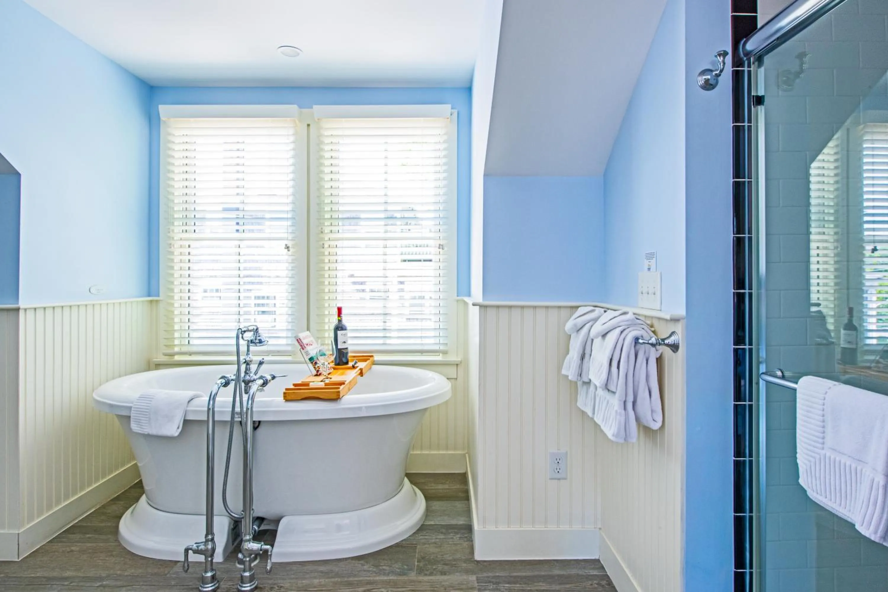 Shower in Admiral's Landing