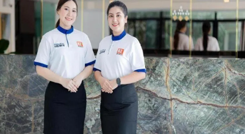 B2 Huai Khwang Premier Hotel