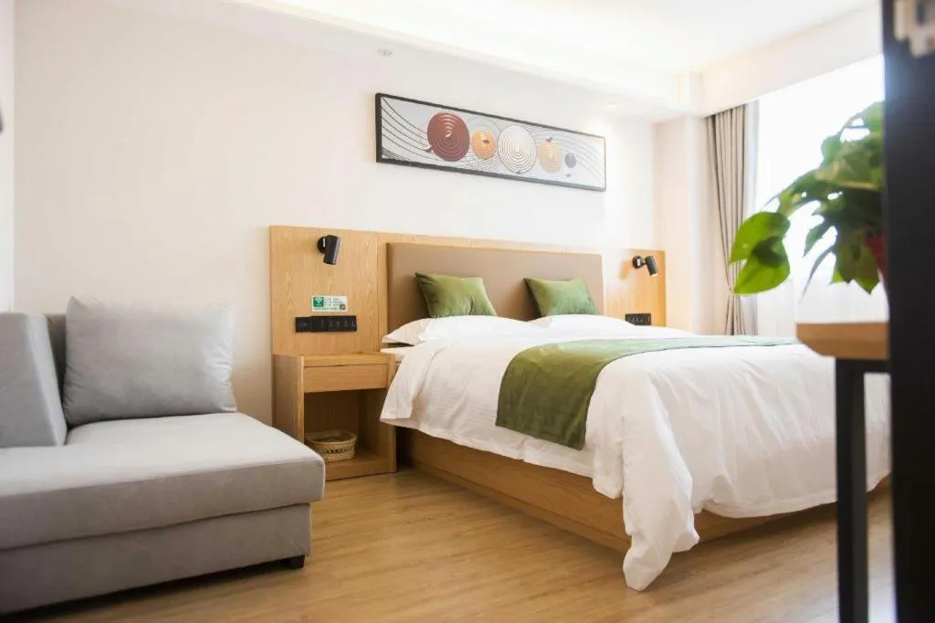 Bed in Green Tree Inn Fuyang Funan County Tianzhu Square