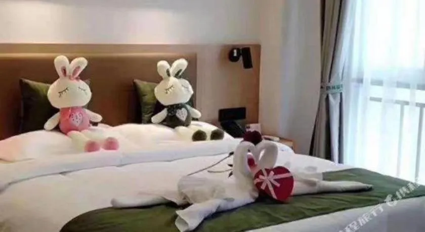 Bed in Green Tree Inn Fuyang Funan County Tianzhu Square