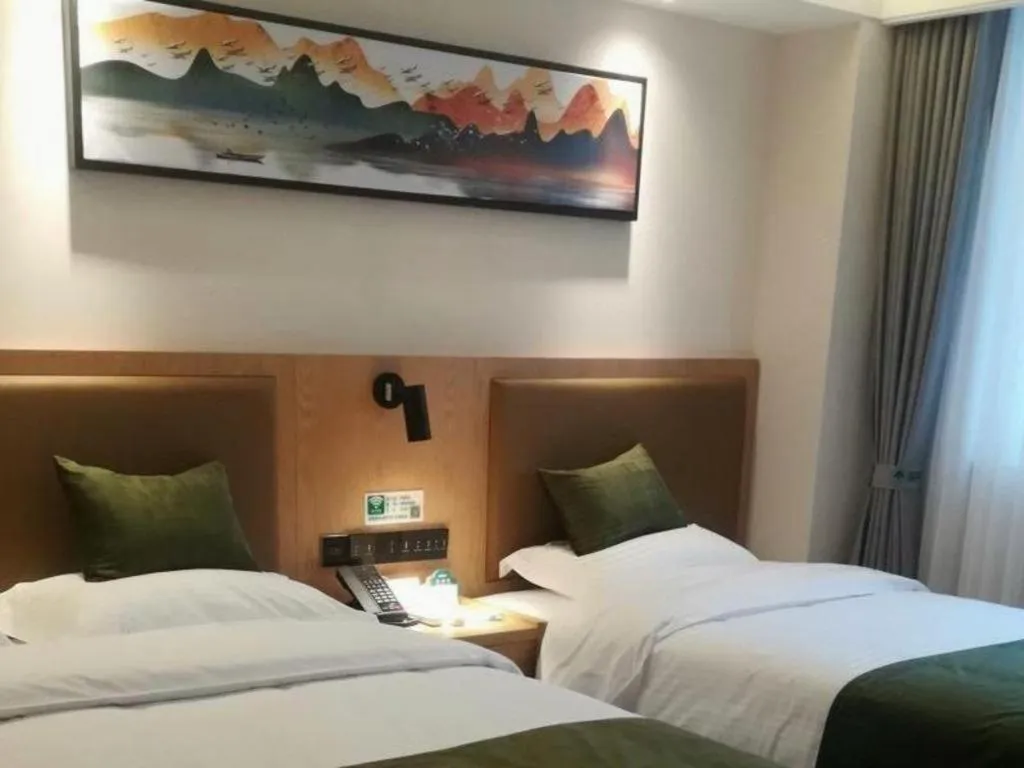 Bed in Green Tree Inn Fuyang Funan County Tianzhu Square