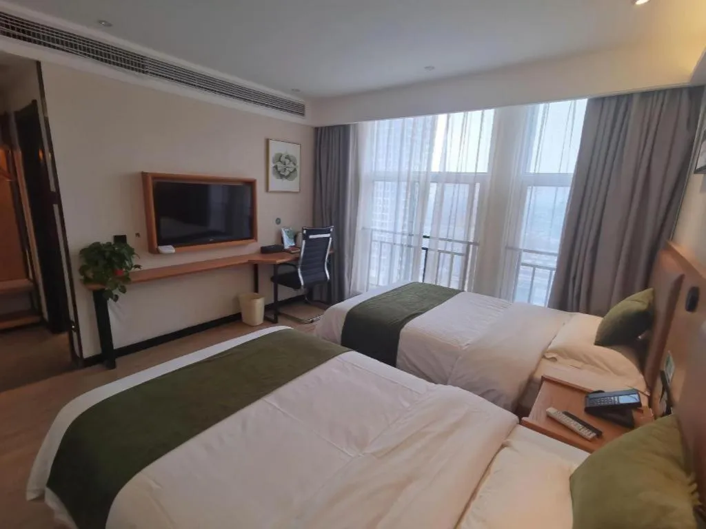 Bed in Green Tree Inn Fuyang Funan County Tianzhu Square