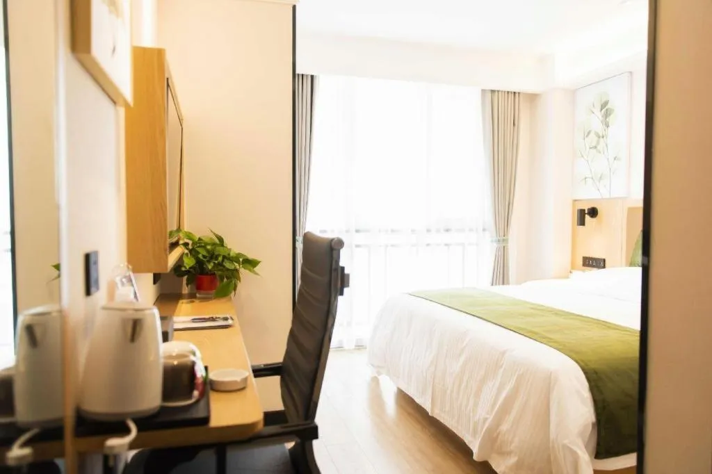 Bed in Green Tree Inn Fuyang Funan County Tianzhu Square