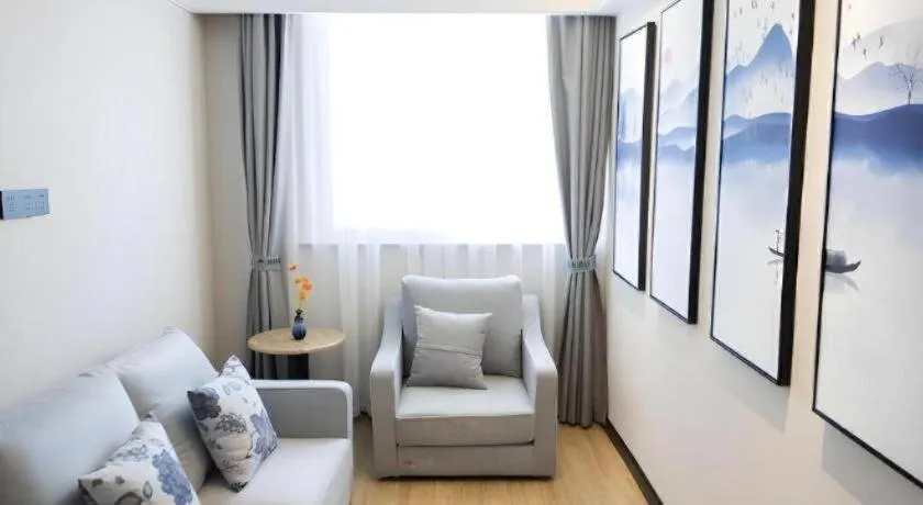 Green Tree Inn Fuyang Funan County Tianzhu Square